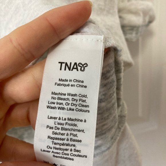 Aritzia TNA - slouchy block striped shirt - Picture 3 of 4